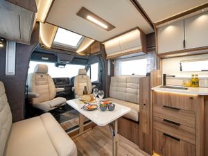 NEW COACHMAN TRVELMASTER 565 - Image 3
