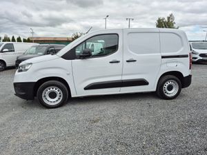 TOYOTA PROACE CITY A/C INCLUDES VAT - Image 4