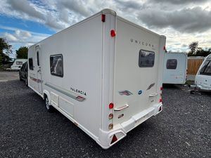 Bailey Unicorn 4 Berth Fixed Bed Caravan - Image 4