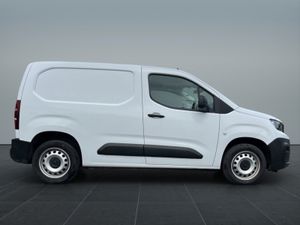 Peugeot Partner PROFESSIONAL PLUS 1.5 - Image 2