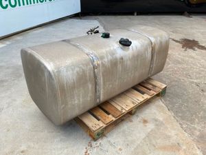DAF XF 620 litre aluminium fuel tank. - Image 3