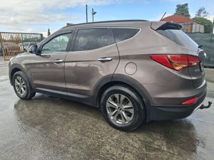 2016 Hyundai Santa Fe 7 seater 4x4 - Image 4