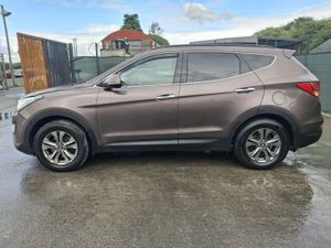 2016 Hyundai Santa Fe 7 seater 4x4 - Image 4