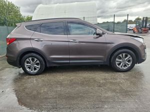 2016 Hyundai Santa Fe 7 seater 4x4 - Image 3