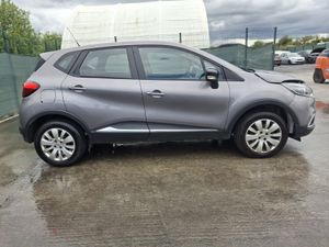 2017 Renault Captur 1.5 Diesel - Image 3