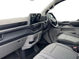 Ford Transit Custom 320 L2 PETROL FWD 2.5 PHEV 232 - Image 3