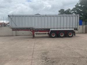 2013 WILCOX Tri Axle Bulk Tipping Trailer - Image 2