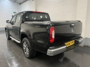 2018 Mercedes-Benz X Class PickUp Van - Image 3