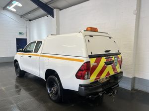 2020 Toyota Hilux PickUp Van - Image 3