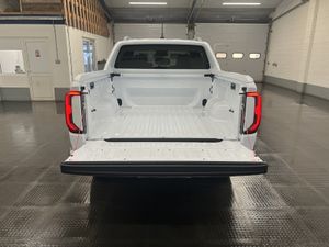 2024 Volkswagen Amarok PickUp Van - Image 2