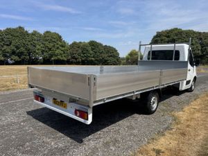 2021 Nissan NV400 Dropside Van - Image 3