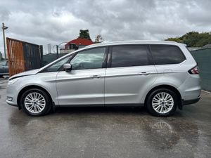 172 Ford Galaxy Titanium 7 Seater - Image 4