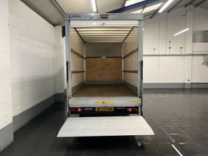 2023 Iveco Daily Luton Box Van - Image 2