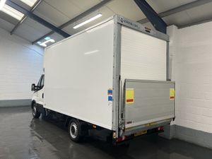 2023 Iveco Daily Luton Box Van - Image 4