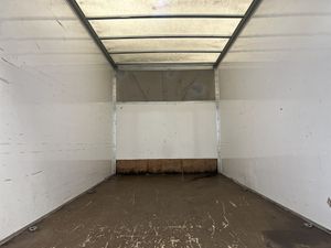 2023 Mercedes-Benz Sprinter Luton Box Van - Image 3