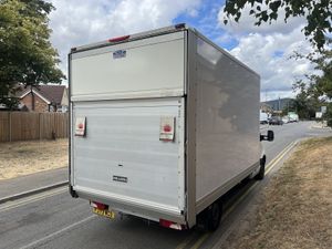 2023 Mercedes-Benz Sprinter Luton Box Van - Image 3