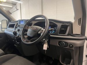 2022 Ford Transit Luton Box Van - Image 4