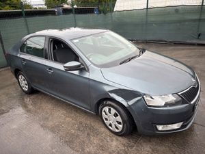 162 Skoda Rapid TDI  Light Damage - Image 2