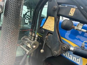 2007 New Holland T6010 with Loader - Image 2
