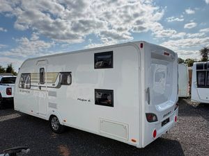 Swift 6 Berth Fixed Bunkbed Caravan - Image 3