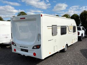 Swift 6 Berth Fixed Bunkbed Caravan - Image 4