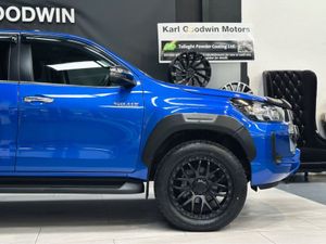 TOYOTA HILUX 2.8 SR5 DOUBLE CAB - Image 4