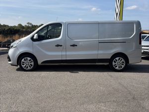Renault Trafic LWB 145BHP AUTO TWIN SLIDER ex vat - Image 4