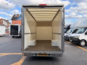 2021 Renault Master Luton Low Loader Van - Image 2