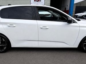 2023 Peugeot 308 AUTOMATIC Carvan - Image 3