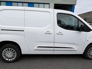 2023 Toyota Proace City ONLY 13,000km LWB - Image 3