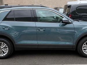 2023 Volkswagen T-Roc Commercial - Image 4
