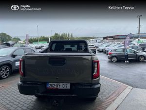 Toyota Hilux 2.8 - Image 4