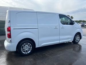 212 Opel Vivaro 1.5 Diesel - Image 4