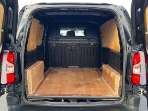 Citroen Berlingo Enterprise Pro 1.5 BlueHDi 1000Kg - Image 4