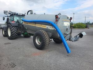 2009 Major 1600gal Galvanised Tank - Image 4