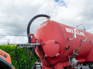 2014 Mixtec 2050 Slurry Tank - Image 2