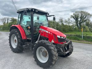 2014 Massey Ferguson 5611 - Image 3
