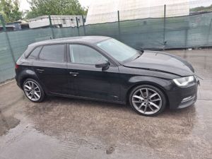 2015 Audi A3  1.6 Tdi Light Damage - Image 2