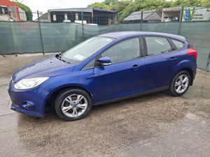 142 Ford Focus  My Edition Light Damage - Image 2