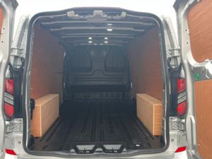 Ford Transit Custom 320 Limited AUTO L2 LWB FWD 2. - Image 4