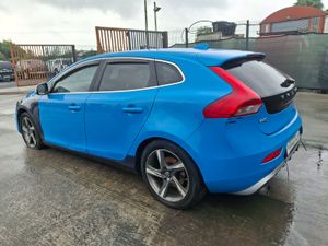 142 Volvo V40  R Design  1.6 Diesel - Image 4