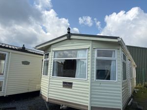 THIS 39X12 2 BED CARNABY RIDGEWAY IS CUTTING EDGE - Image 2
