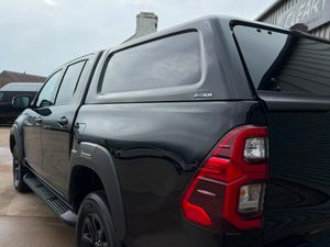 2022 (July) Toyota Hi-Lux 2.8 Invincible X Auto - Image 4