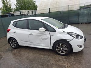 201 Hyundai Ix20  Deluxe  automatic - Image 4