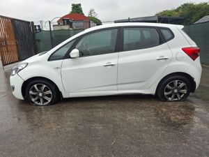 201 Hyundai Ix20  Deluxe  automatic - Image 2