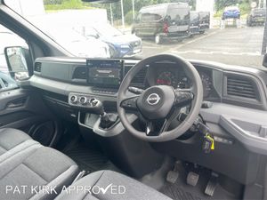 Nissan Interstar 2.0 dci 150ps H2 Tekna Van - Image 4
