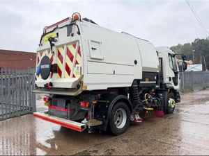 Volvo Johnston Sweeper - Image 3