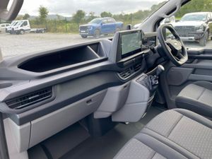Ford Transit Custom 2.0 TDCI LWB Trend..Tow Bar/ F - Image 4