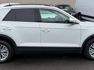 2023 Volkswagen T-Roc Commercial - Image 3