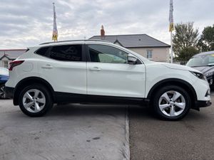 192 Nissan Qashqai SV Commercial - Image 4